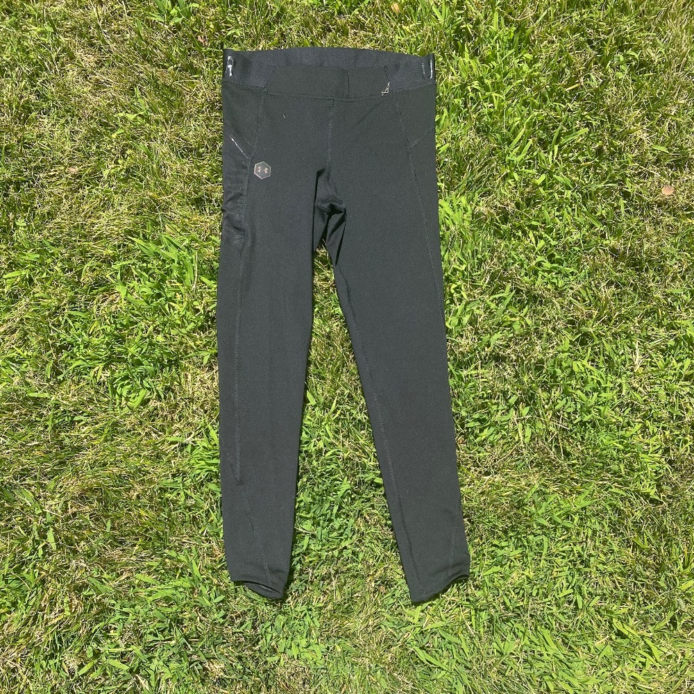 UNDER ARMOUR LEGGINGS (inseam 25)